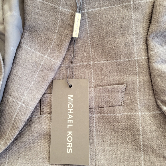 Michael Kors Big Boys Classic Fit Suit Jacket - Picture 4 of 6